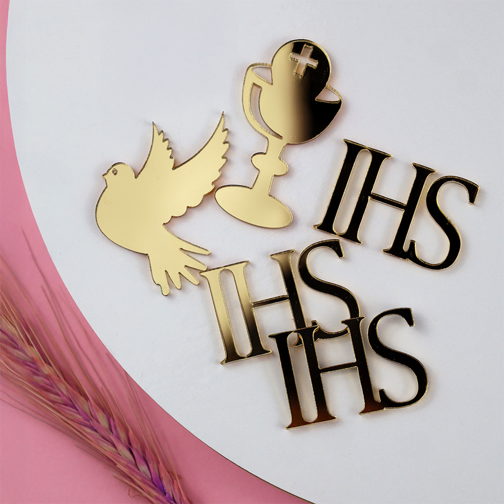 Złote dekoracje na babeczki komunijne