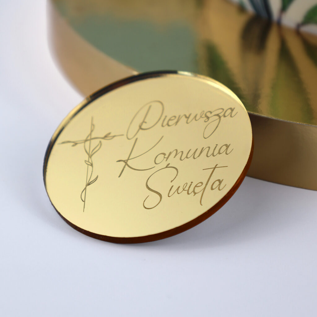 Okrągła dekoracja na tort komunijny