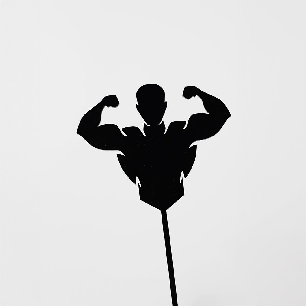 Strongman topper na tort