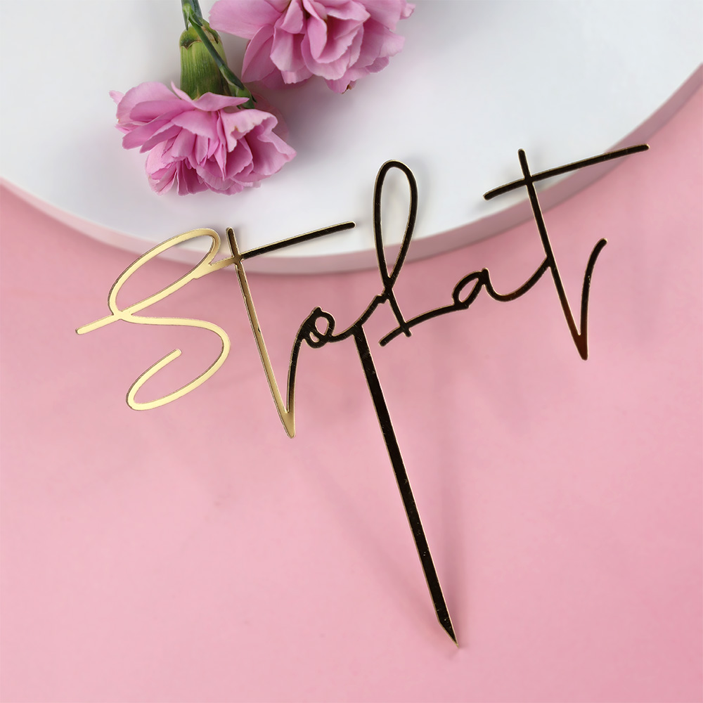 Złoty topper na tort z napisem Sto Lat