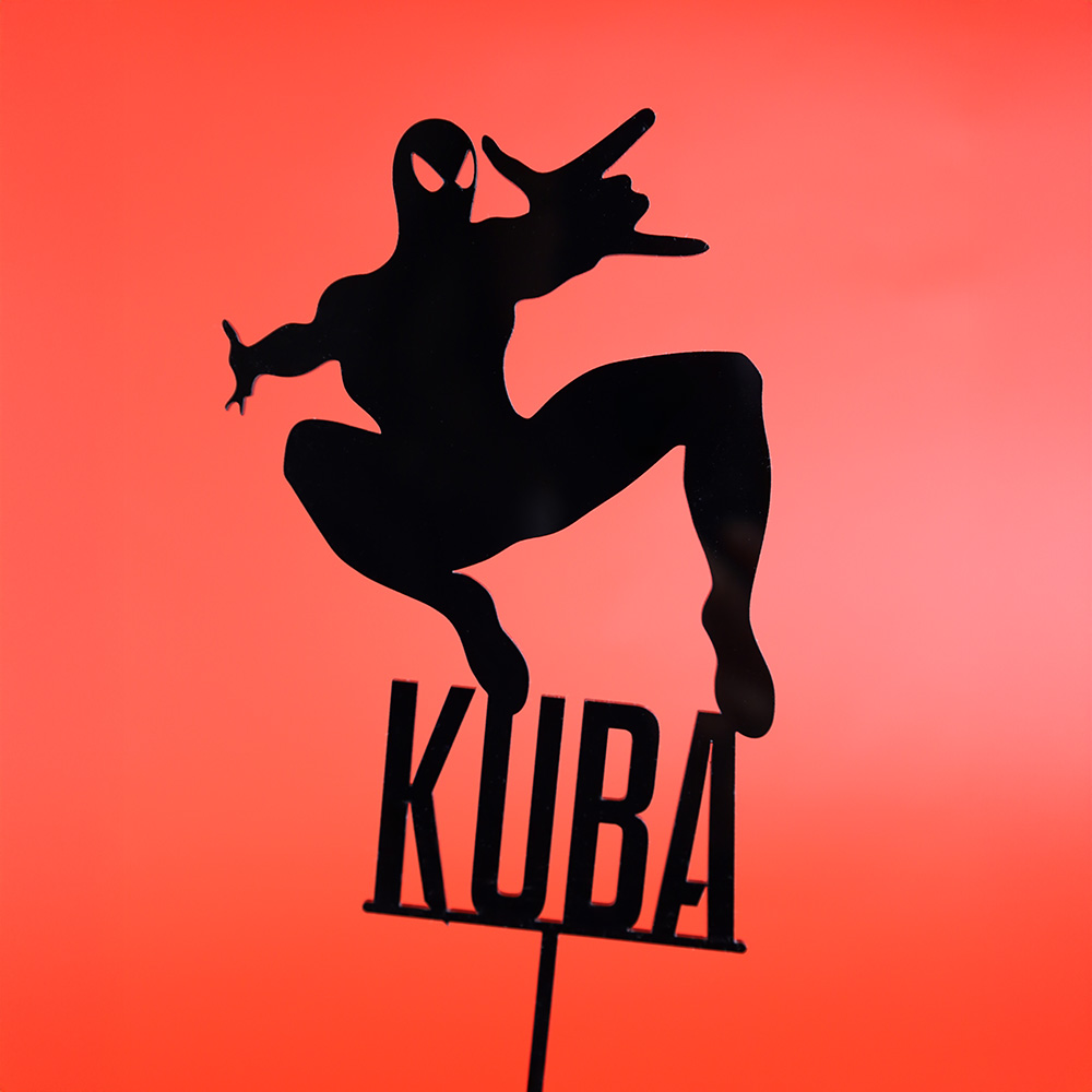 Dekoracja tortu Spiderman z imieniem