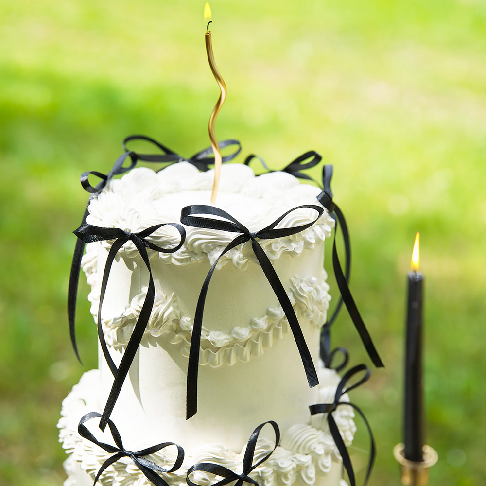 Czarne kokardki do tortu