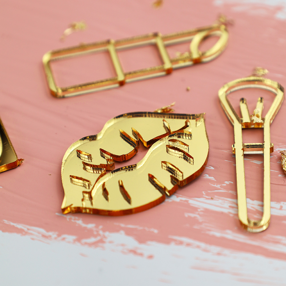 Dekoracje na tort dla makijażystki 4 sztuki