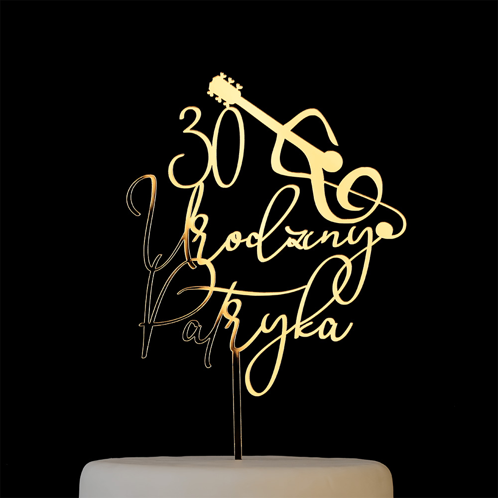 Dekoracja tortu urodzinowego z gitarą