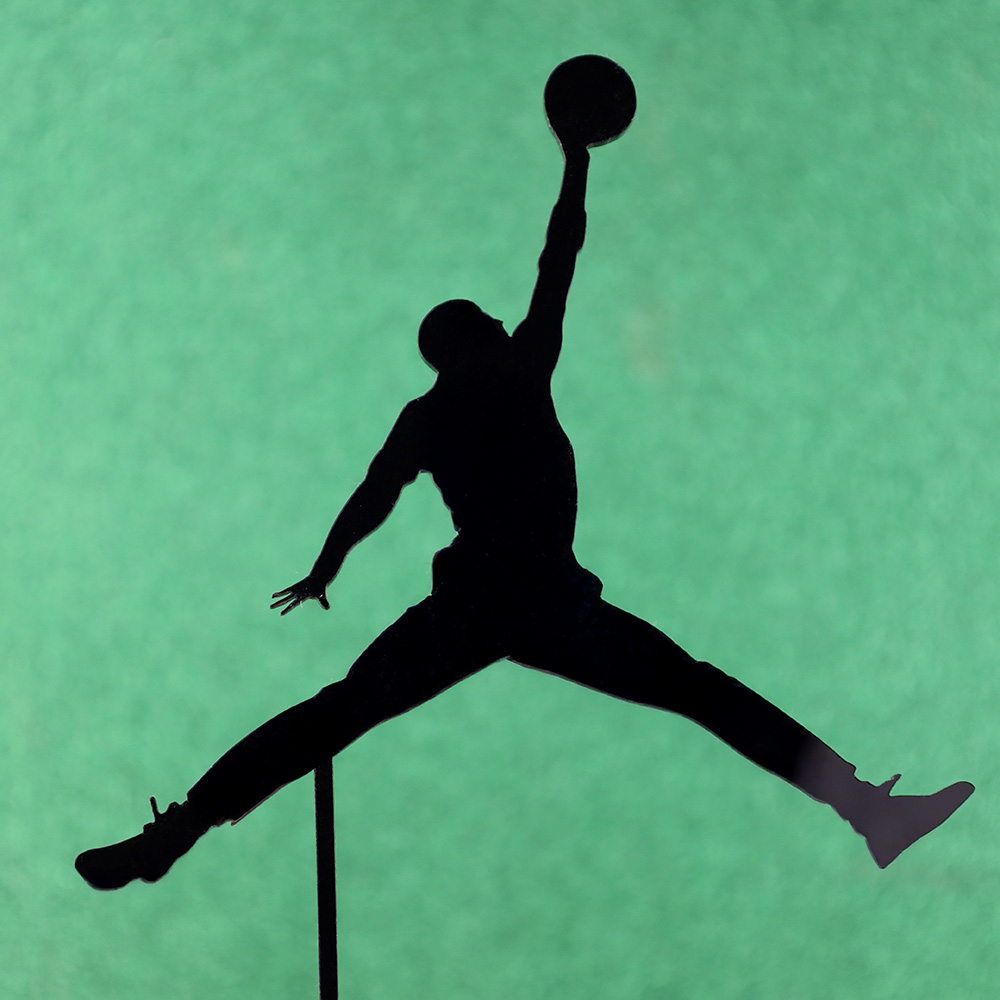 Topper na tort koszykarz