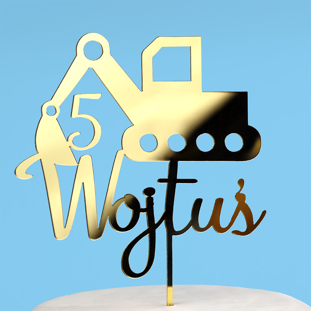 Dekoracja tortu dla dziecka z koparką