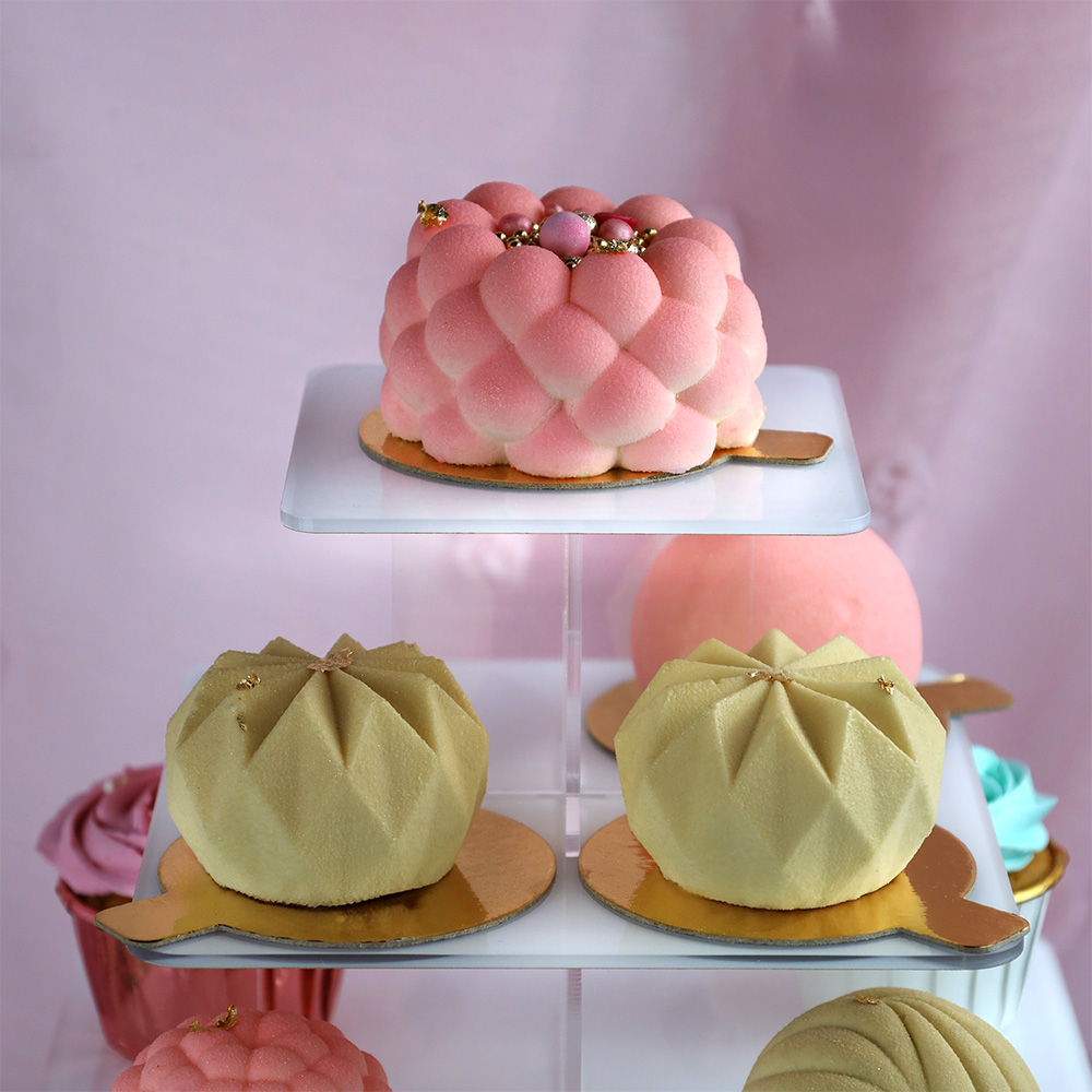 Biała kwadratowa patera na monoporcje 6 pięter