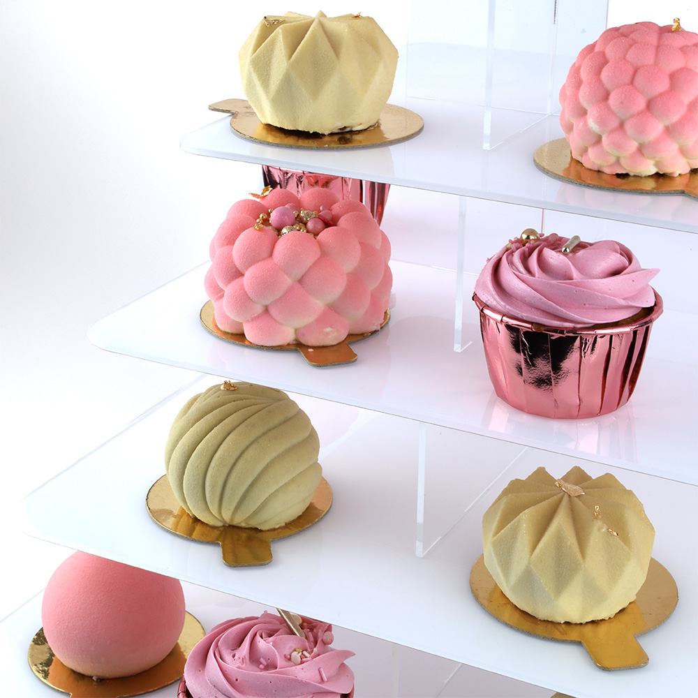 Biała kwadratowa patera na monoporcje 6 pięter